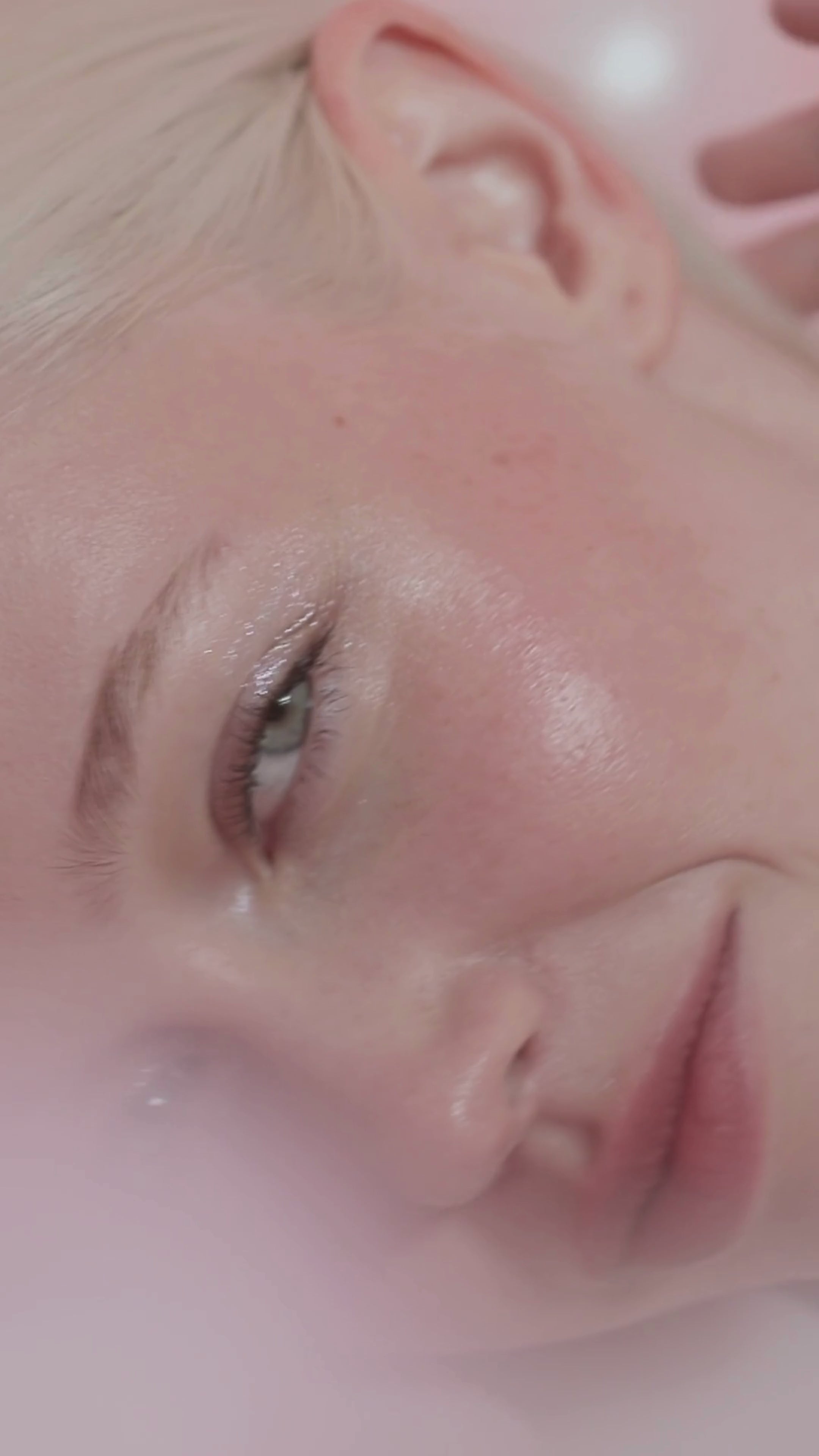 Carica il video: 