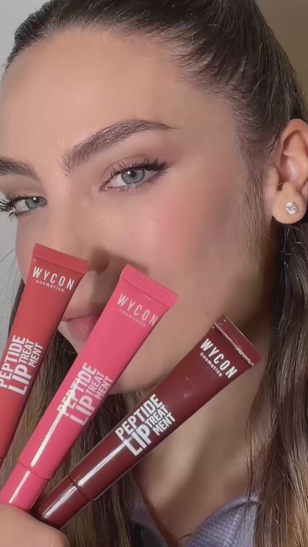 Carica il video: 